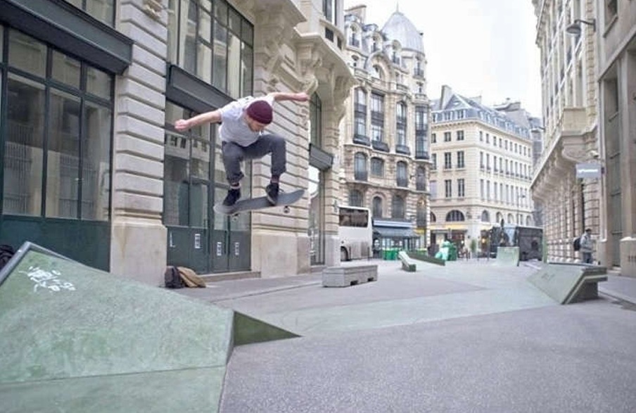 WhatsApp Image 2025-11-24 at 09.48.00 (1)